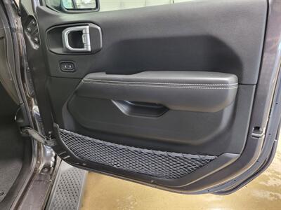 2022 Jeep Wrangler Unlimited Sahara   - Photo 54 - Ephrata, PA 17522