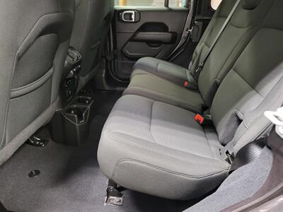 2022 Jeep Wrangler Unlimited Sahara   - Photo 58 - Ephrata, PA 17522