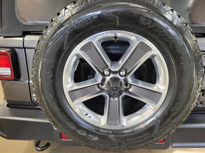 2022 Jeep Wrangler Unlimited Sahara   - Photo 18 - Ephrata, PA 17522