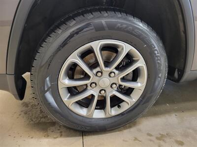 2014 Jeep Grand Cherokee Limited - Photo 13 - Ephrata, PA 17522