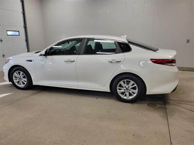 2016 Kia Optima LX - Photo 4 - Ephrata, PA 17522