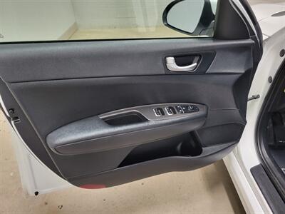 2016 Kia Optima LX - Photo 14 - Ephrata, PA 17522