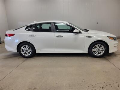 2016 Kia Optima LX - Photo 9 - Ephrata, PA 17522