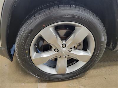 2013 Jeep Grand Cherokee Limited - Photo 12 - Ephrata, PA 17522