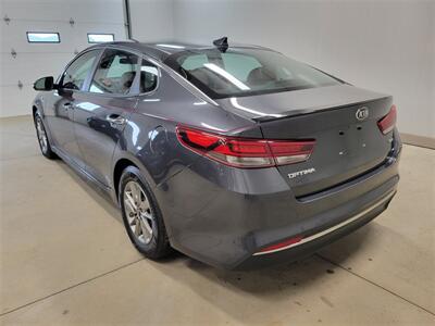 2017 Kia Optima LX Turbo - Photo 5 - Ephrata, PA 17522