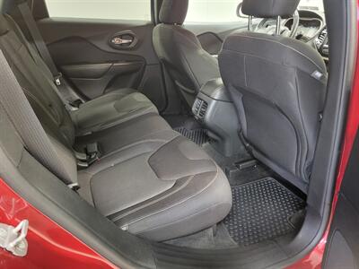 2015 Jeep Cherokee Latitude - Photo 18 - Ephrata, PA 17522