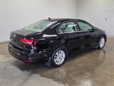 2016 Volkswagen Jetta 1.4T SE   - Photo 9 - Ephrata, PA 17522