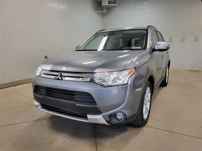 2015 Mitsubishi Outlander SE  