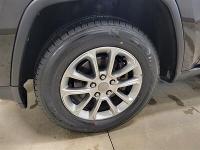 2015 Jeep Grand Cherokee Limited   - Photo 12 - Ephrata, PA 17522