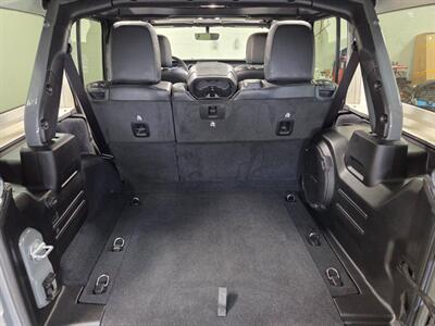 2022 Jeep Wrangler Unlimited Sahara   - Photo 31 - Ephrata, PA 17522