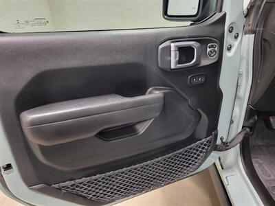 2023 Jeep Wrangler Oscar Mike  Summit Seeker - Photo 32 - Ephrata, PA 17522