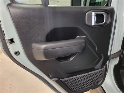 2023 Jeep Wrangler Oscar Mike  Summit Seeker - Photo 63 - Ephrata, PA 17522