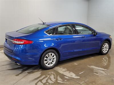 2017 Ford Fusion S   - Photo 8 - Ephrata, PA 17522