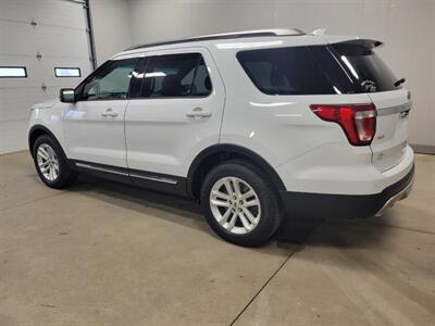 2016 Ford Explorer XLT   - Photo 4 - Ephrata, PA 17522
