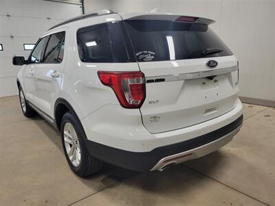 2016 Ford Explorer XLT   - Photo 5 - Ephrata, PA 17522