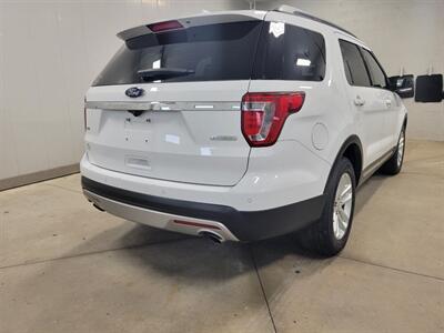 2016 Ford Explorer XLT   - Photo 7 - Ephrata, PA 17522