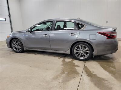 2018 Nissan Altima 2.5 SR   - Photo 4 - Ephrata, PA 17522