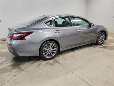 2018 Nissan Altima 2.5 SR   - Photo 10 - Ephrata, PA 17522
