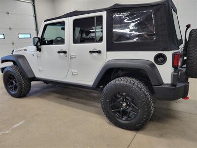 2014 Jeep Wrangler Unlimited Rubicon   - Photo 8 - Ephrata, PA 17522