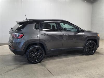 2018 Jeep Compass Latitude   - Photo 8 - Ephrata, PA 17522