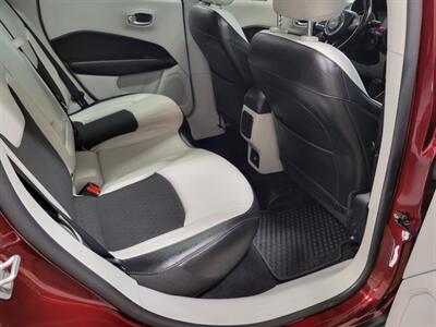 2020 Jeep Compass Latitude   - Photo 21 - Ephrata, PA 17522