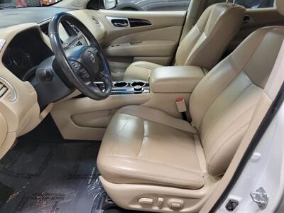 2016 Nissan Pathfinder SL V6   - Photo 11 - Ephrata, PA 17522
