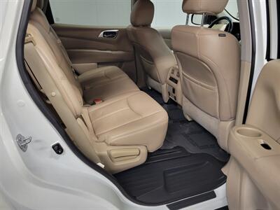2016 Nissan Pathfinder SL V6   - Photo 19 - Ephrata, PA 17522