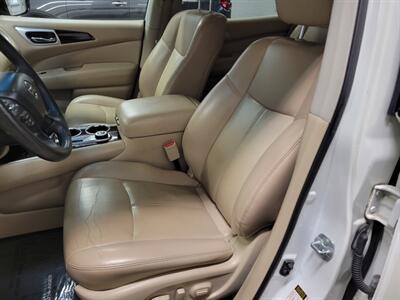 2016 Nissan Pathfinder SL V6   - Photo 12 - Ephrata, PA 17522
