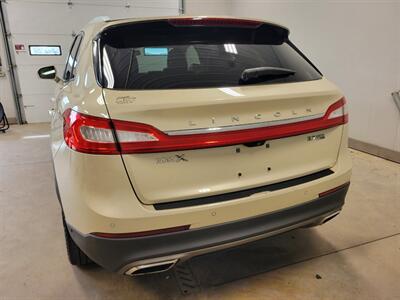 2016 Lincoln MKX Reserve   - Photo 6 - Ephrata, PA 17522