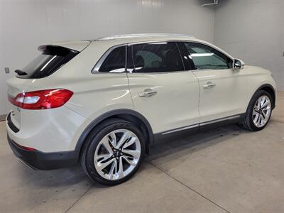 2016 Lincoln MKX Reserve   - Photo 11 - Ephrata, PA 17522