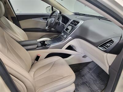 2016 Lincoln MKX Reserve   - Photo 23 - Ephrata, PA 17522