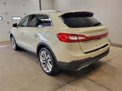 2016 Lincoln MKX Reserve   - Photo 5 - Ephrata, PA 17522