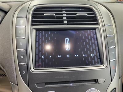 2016 Lincoln MKX Reserve   - Photo 21 - Ephrata, PA 17522