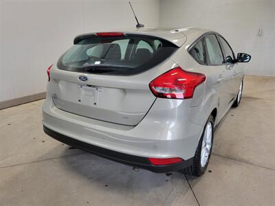 2016 Ford Focus SE   - Photo 6 - Ephrata, PA 17522