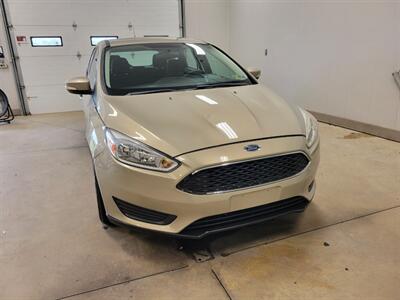 2016 Ford Focus SE   - Photo 11 - Ephrata, PA 17522