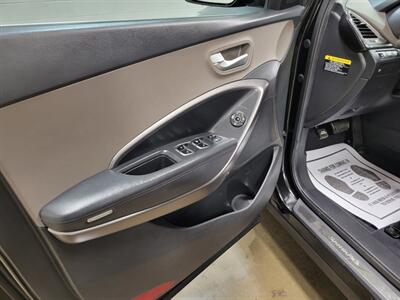 2013 Hyundai Santa Fe 2.0T   - Photo 18 - Ephrata, PA 17522