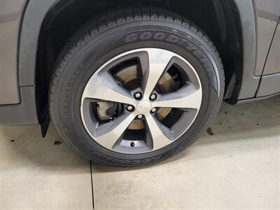 2019 Jeep Cherokee Limited   - Photo 12 - Ephrata, PA 17522