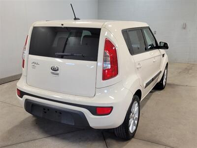 2013 Kia Soul +   - Photo 6 - Ephrata, PA 17522