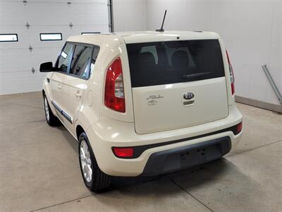 2013 Kia Soul +   - Photo 5 - Ephrata, PA 17522