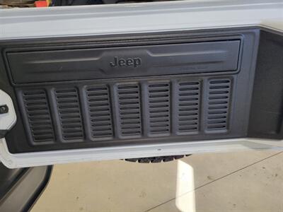 2022 Jeep Wrangler Unlimited Sahara  Summit Seeker - Photo 78 - Ephrata, PA 17522
