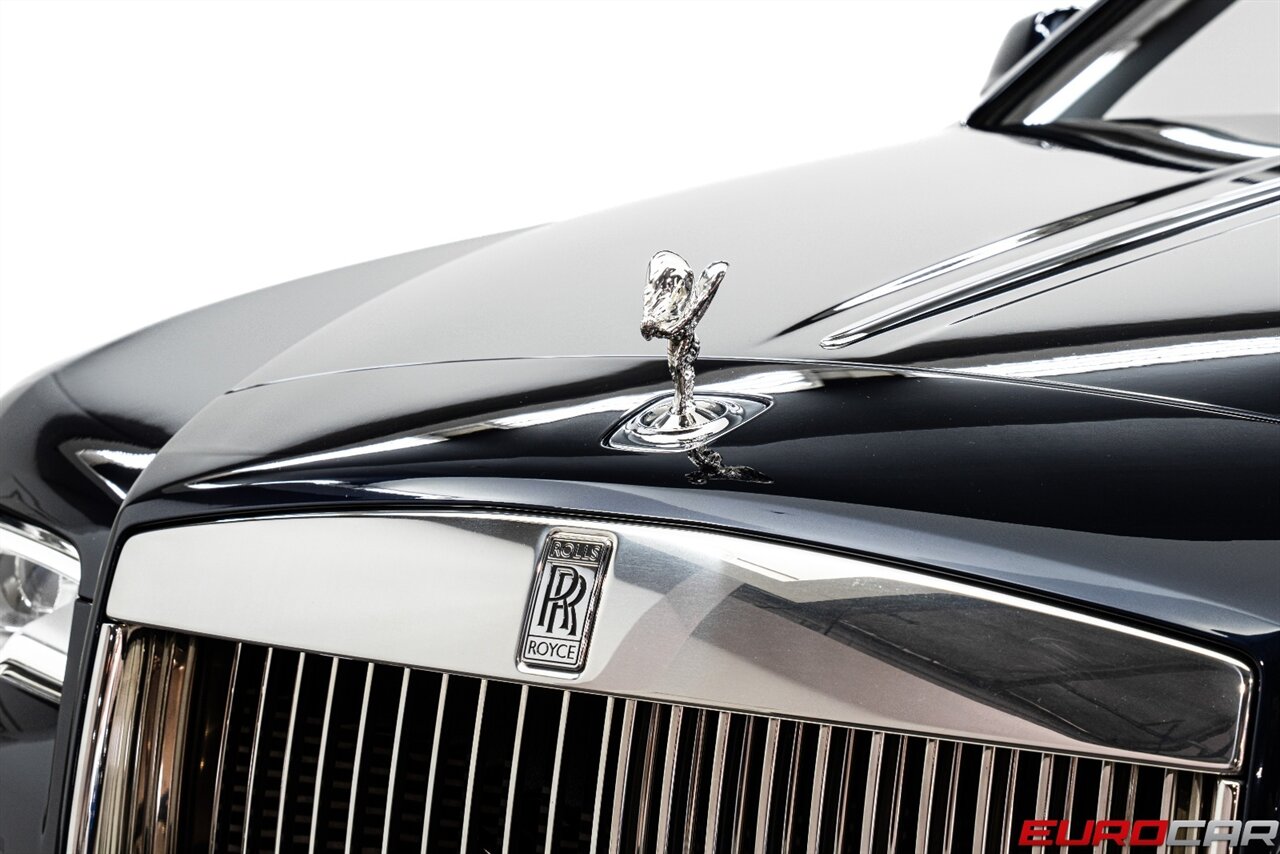 2019 Rolls-Royce Dawn *TRI-COLOR BESPOKE INTERIOR * IMMACULATE CONDITION* - Photo 11 - Costa Mesa, CA 92626