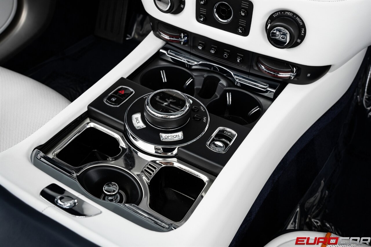2019 Rolls-Royce Dawn *TRI-COLOR BESPOKE INTERIOR * IMMACULATE CONDITION* - Photo 32 - Costa Mesa, CA 92626