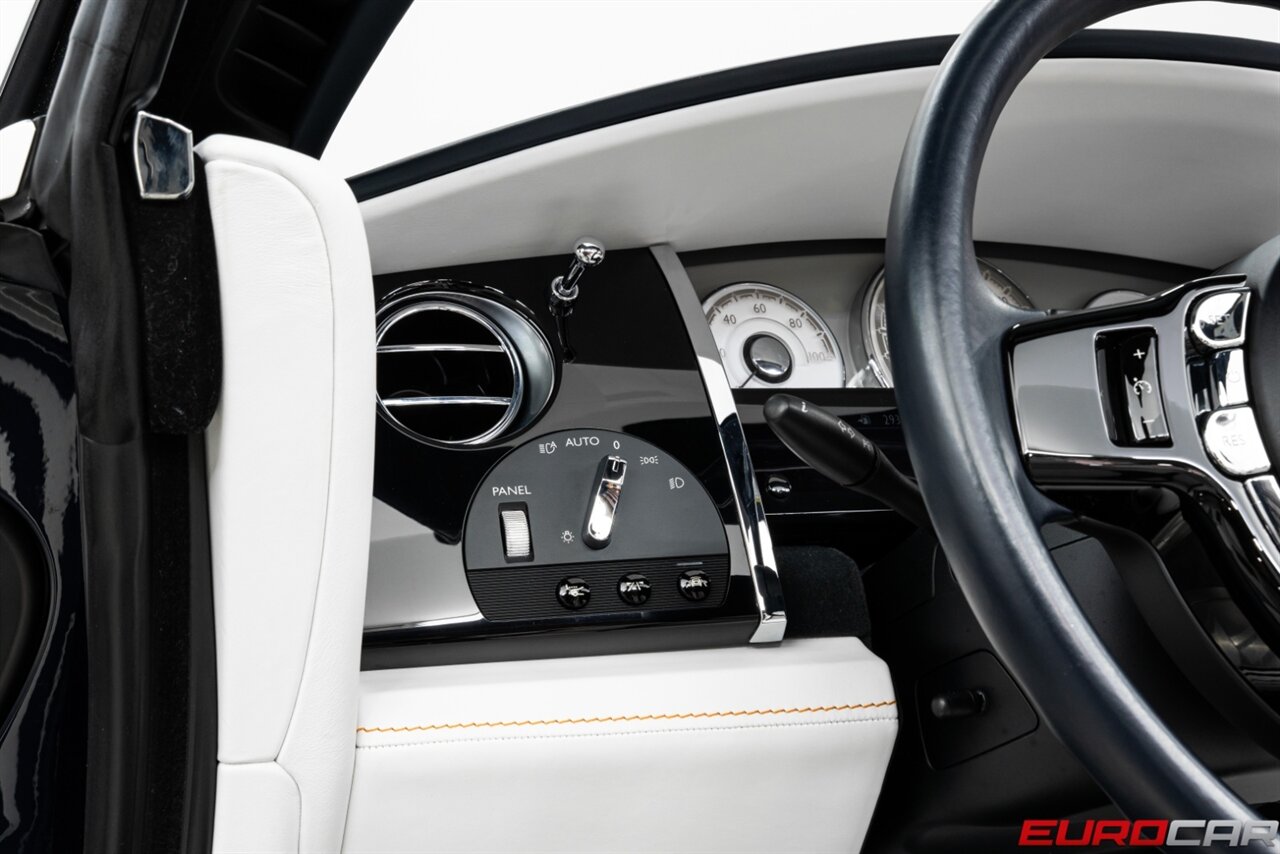 2019 Rolls-Royce Dawn *TRI-COLOR BESPOKE INTERIOR * IMMACULATE CONDITION* - Photo 27 - Costa Mesa, CA 92626