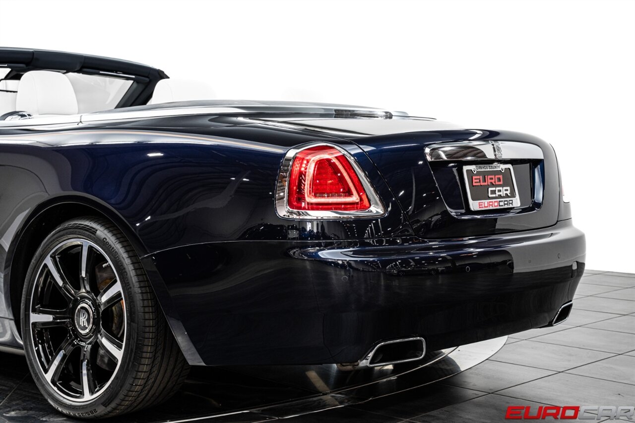 2019 Rolls-Royce Dawn *TRI-COLOR BESPOKE INTERIOR * IMMACULATE CONDITION* - Photo 18 - Costa Mesa, CA 92626