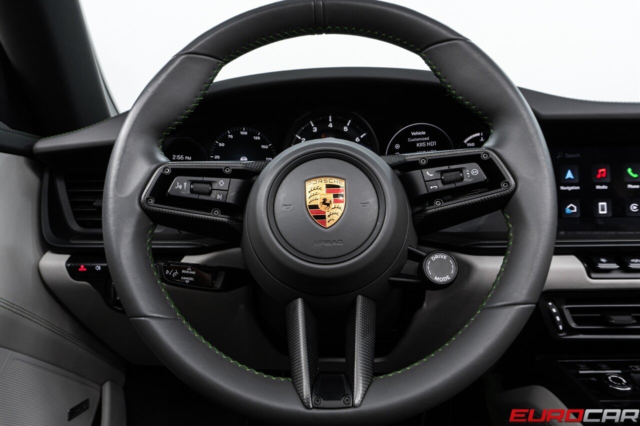 2022 Porsche 911 Carrera GTS  *7-SPEED MANUAL * TWO-TONE INTERIOR* - Photo 36 - Costa Mesa, CA 92626