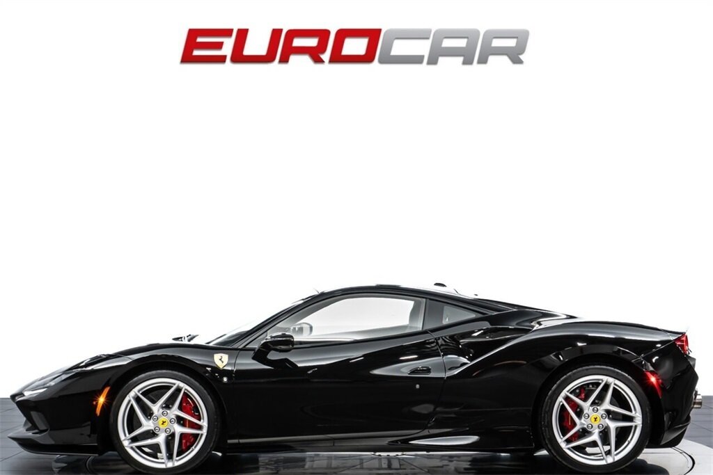 2022 Ferrari F8 Tributo  *SUSPENSION LIFTER * CARBON FIBER STEERING WHEEL* - Photo 2 - Costa Mesa, CA 92626
