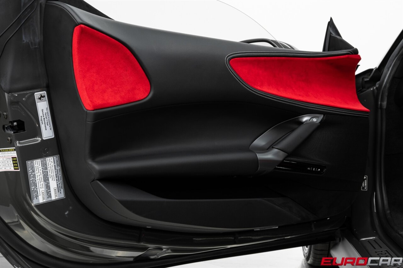 2023 Ferrari SF90 Stradale  *SUSPENSION LIFT * CARBON RACING SEATS* - Photo 29 - Costa Mesa, CA 92626