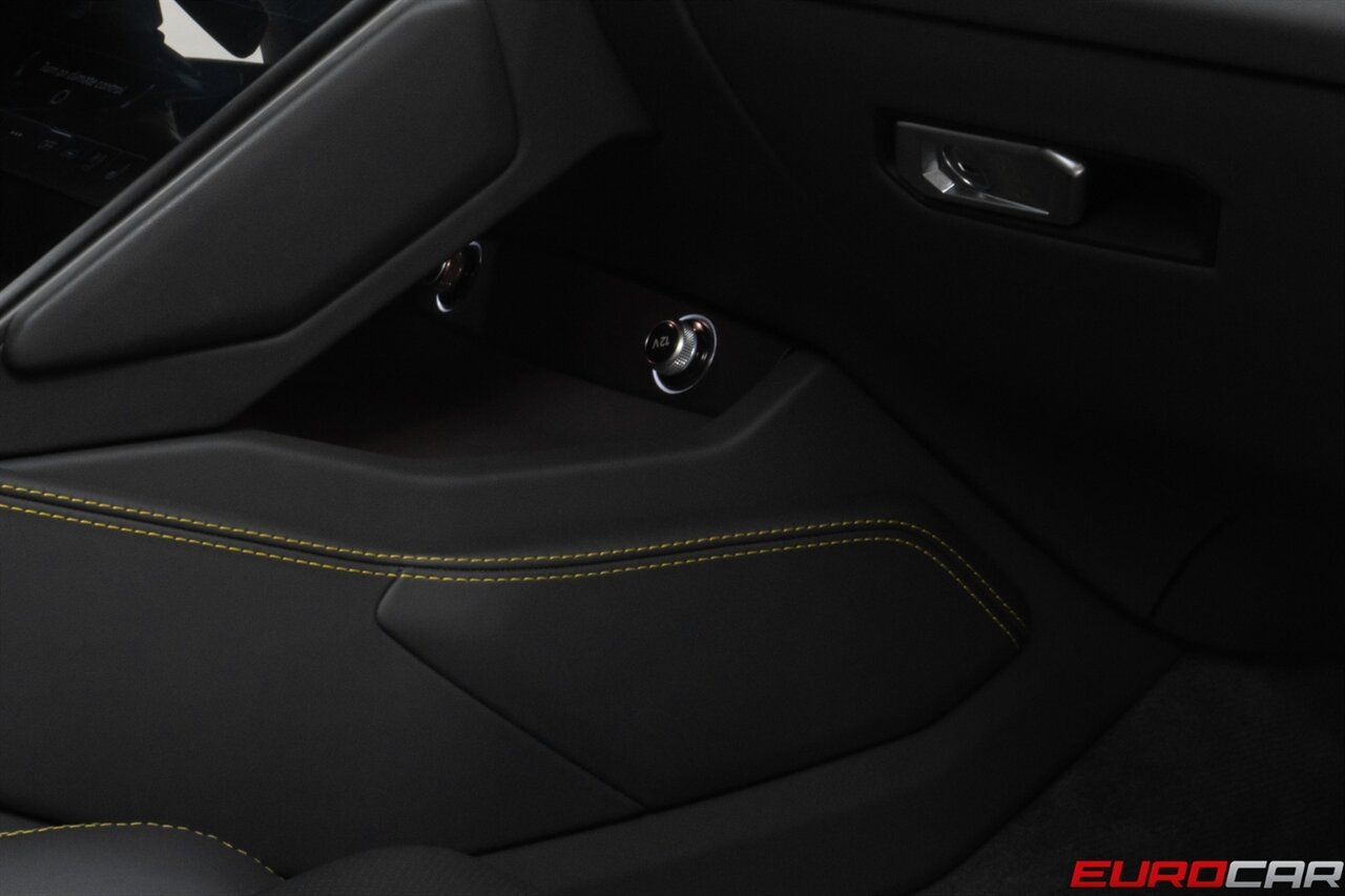 2022 Lamborghini Urus *23 " WHEELS * COMFORT SEAT PACKAGE* - Photo 34 - Costa Mesa, CA 92626