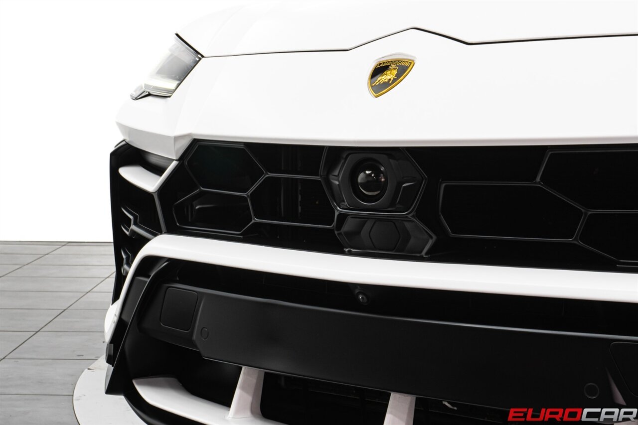 2022 Lamborghini Urus *23 " WHEELS * COMFORT SEAT PACKAGE* - Photo 11 - Costa Mesa, CA 92626