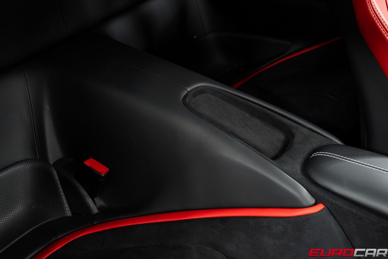 2023 Ferrari Roma *CARBON STEERING WHEEL * CUSTOM VOSSEN WHEELS* - Photo 42 - Costa Mesa, CA 92626